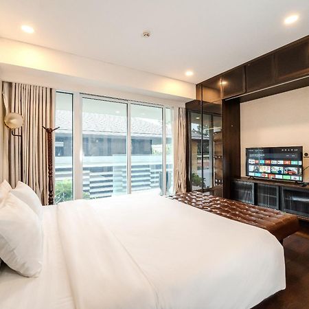 Serenity Saigon Sky Villas - Free One Way Airport Shuttle Хошимін Екстер'єр фото