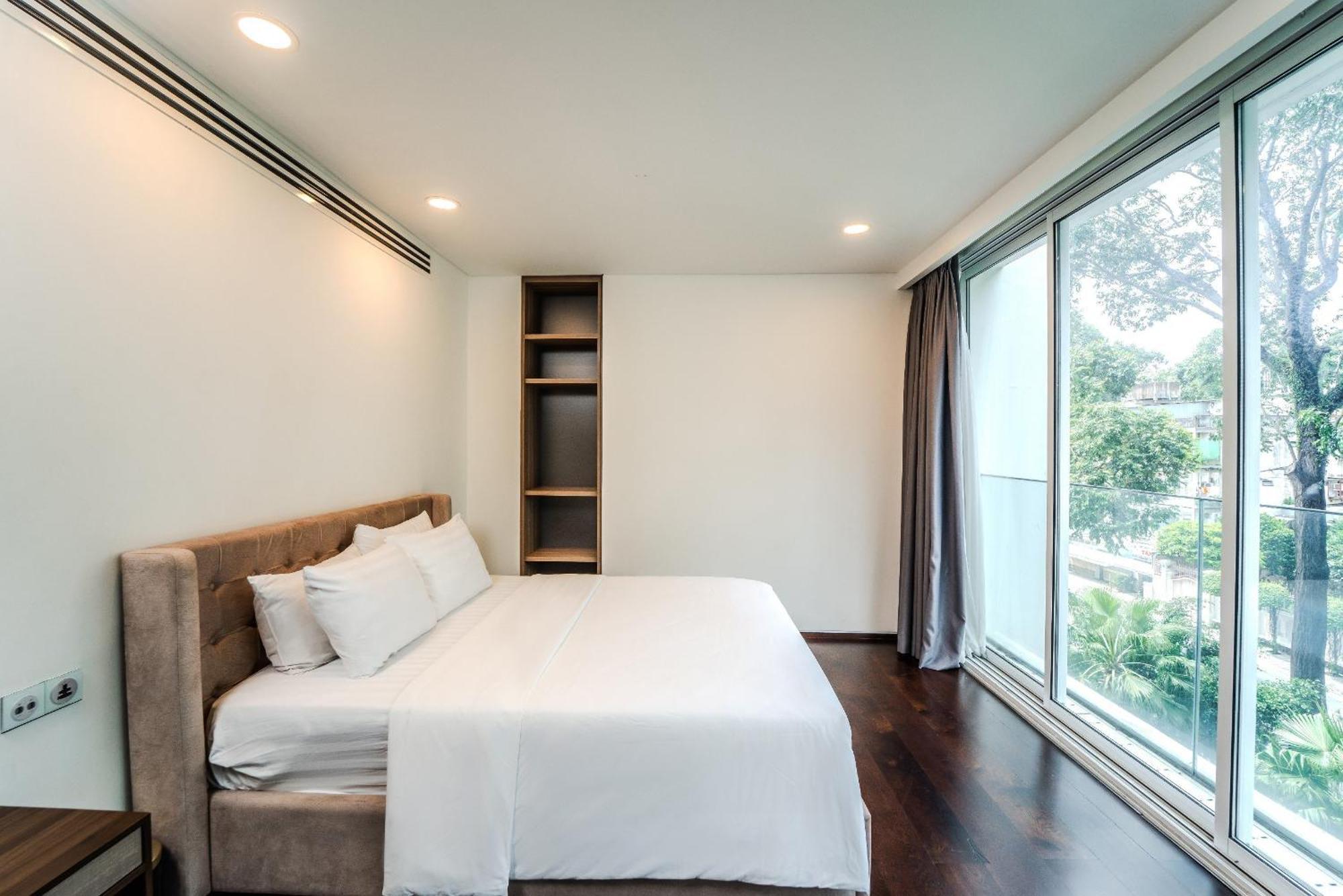 Serenity Saigon Sky Villas - Free One Way Airport Shuttle Хошимін Екстер'єр фото
