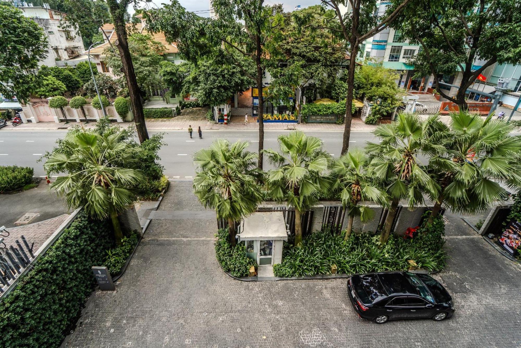 Serenity Saigon Sky Villas - Free One Way Airport Shuttle Хошимін Екстер'єр фото
