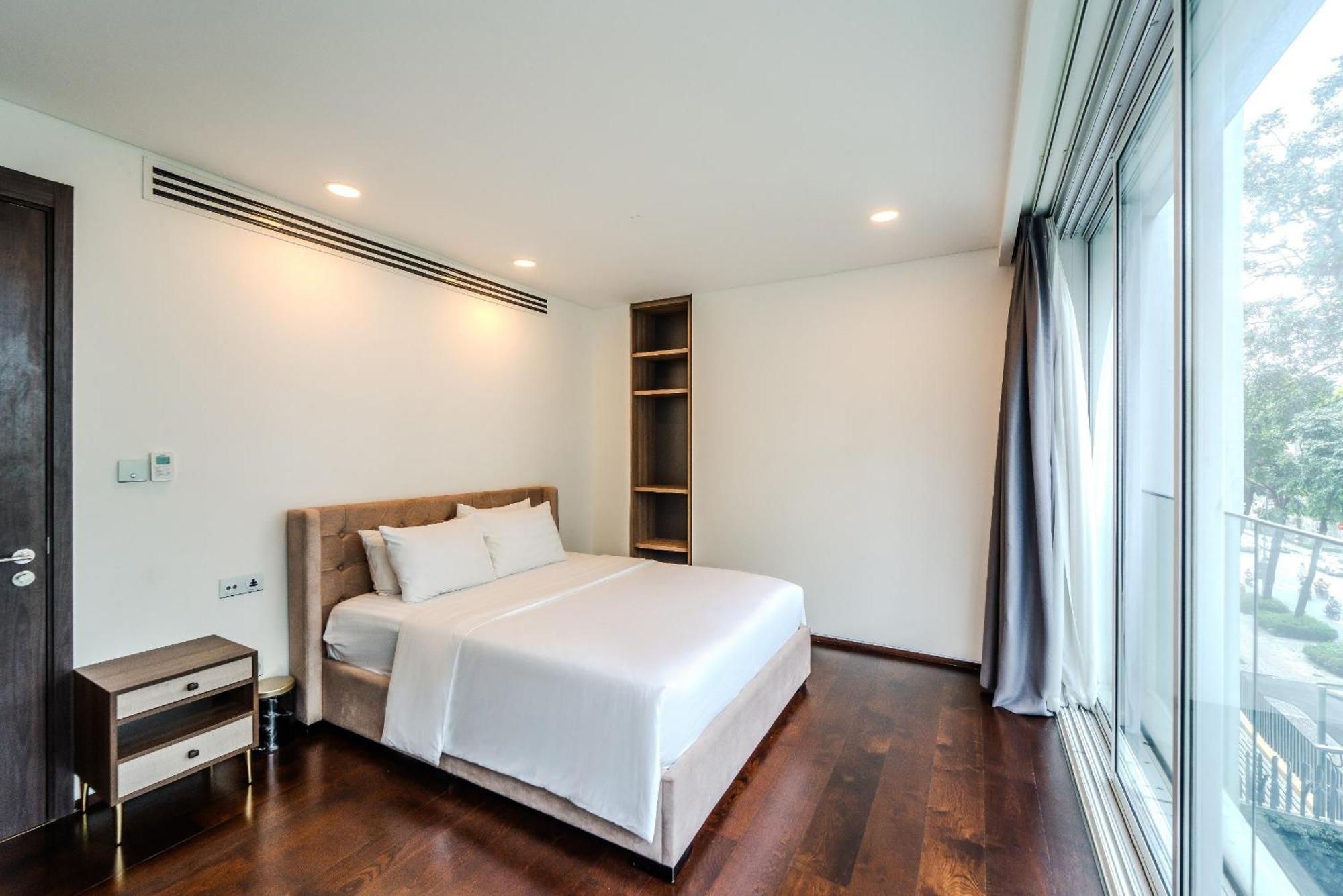 Serenity Saigon Sky Villas - Free One Way Airport Shuttle Хошимін Екстер'єр фото