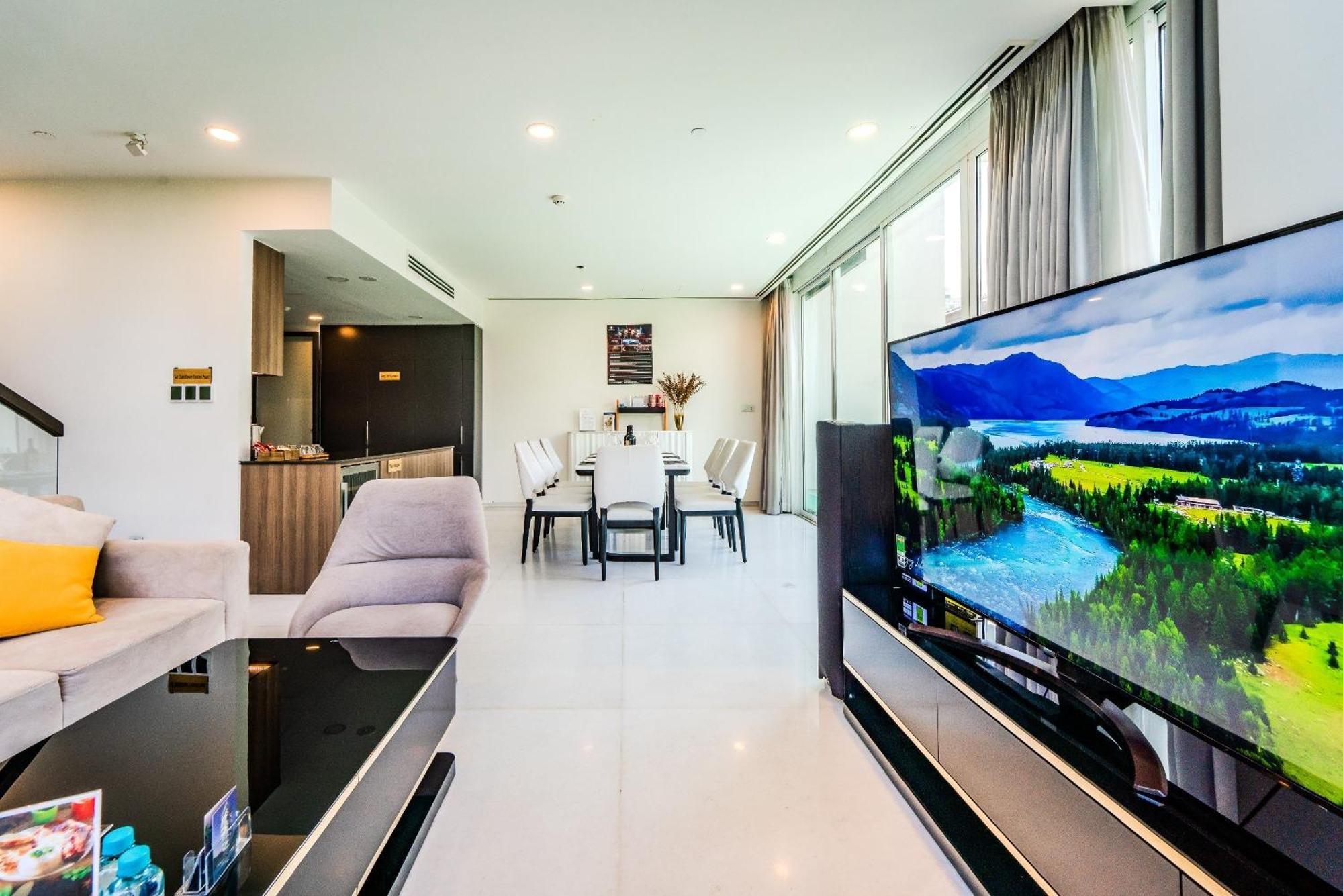Serenity Saigon Sky Villas - Free One Way Airport Shuttle Хошимін Екстер'єр фото