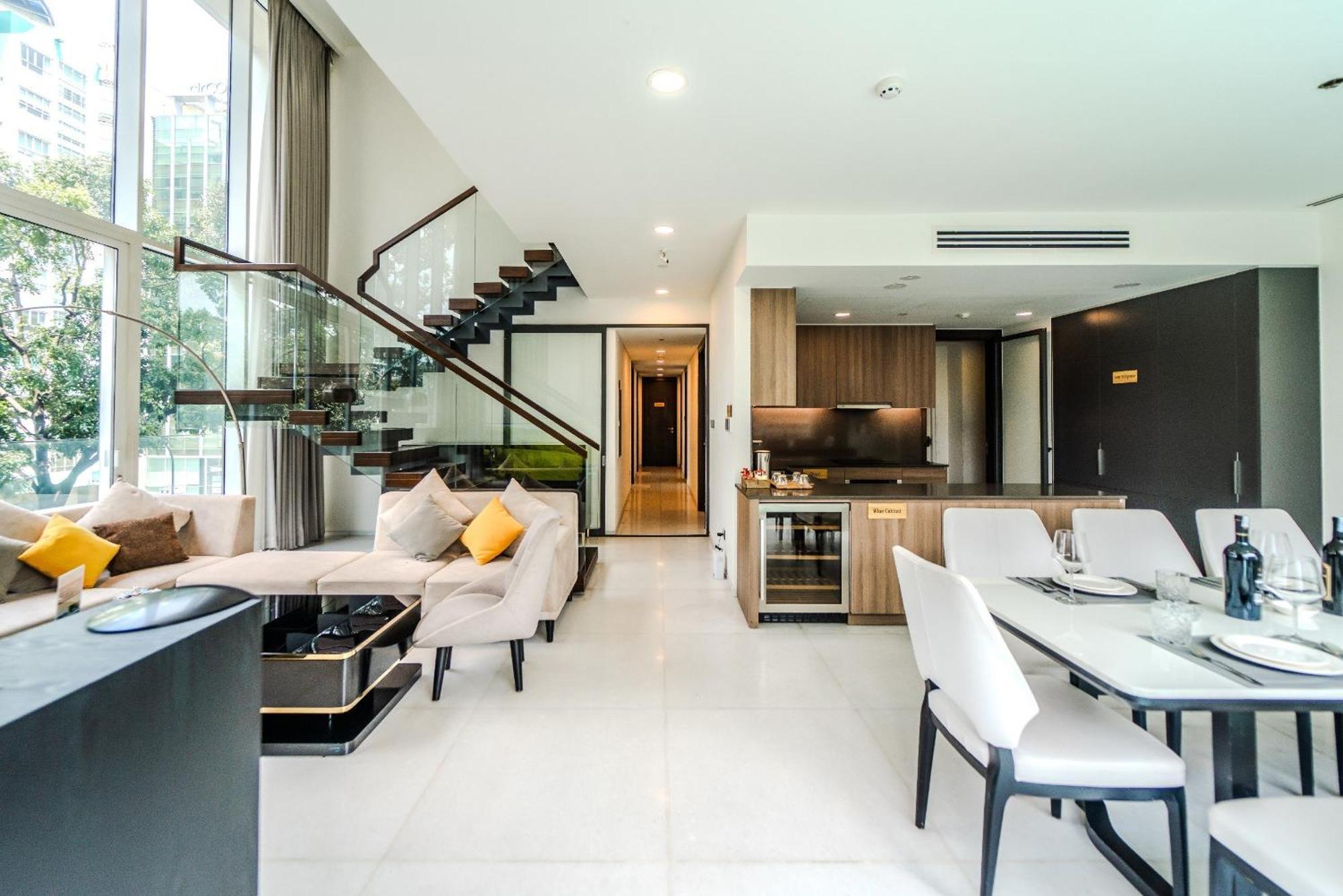 Serenity Saigon Sky Villas - Free One Way Airport Shuttle Хошимін Екстер'єр фото
