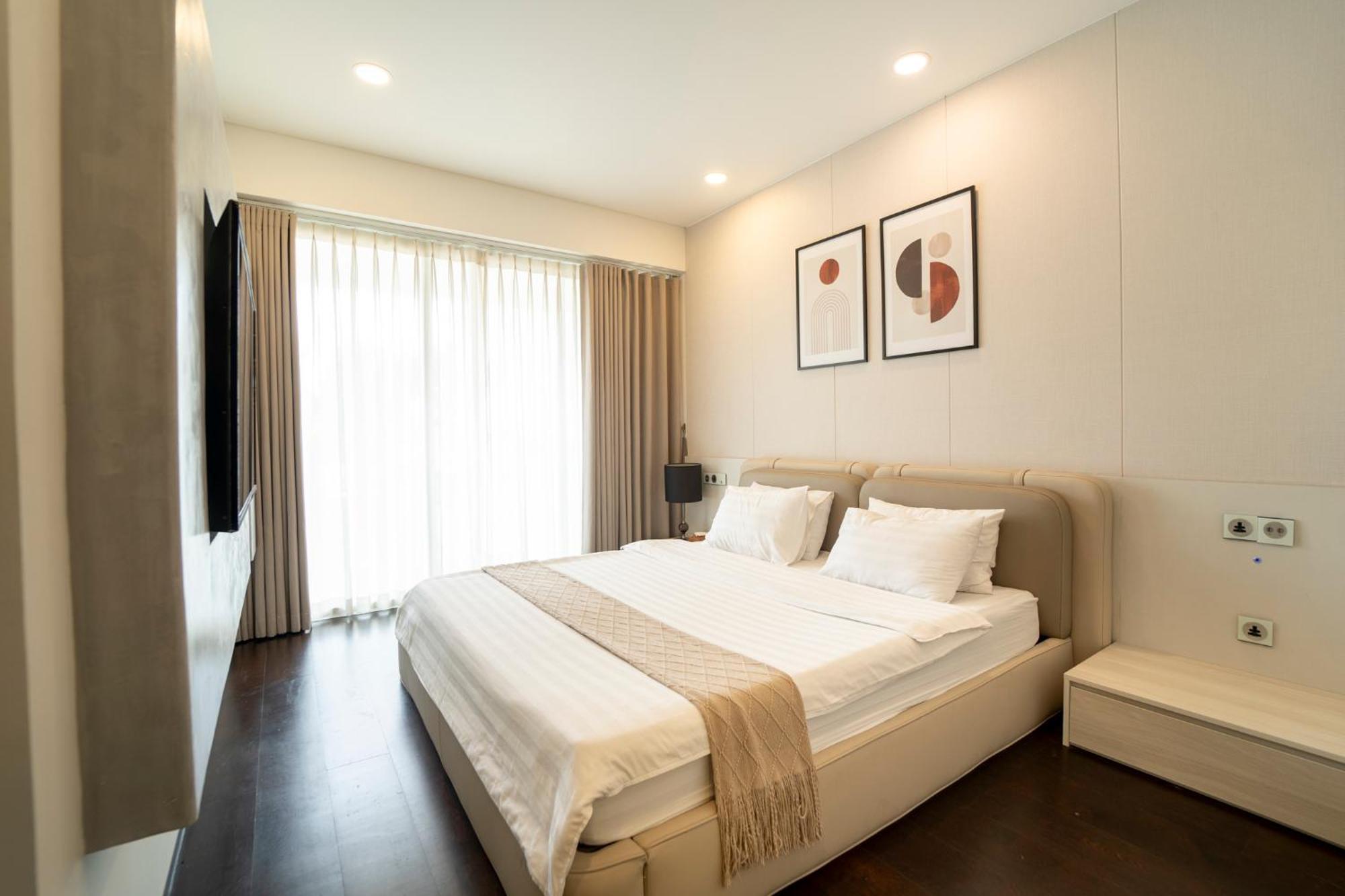 Serenity Saigon Sky Villas - Free One Way Airport Shuttle Хошимін Екстер'єр фото