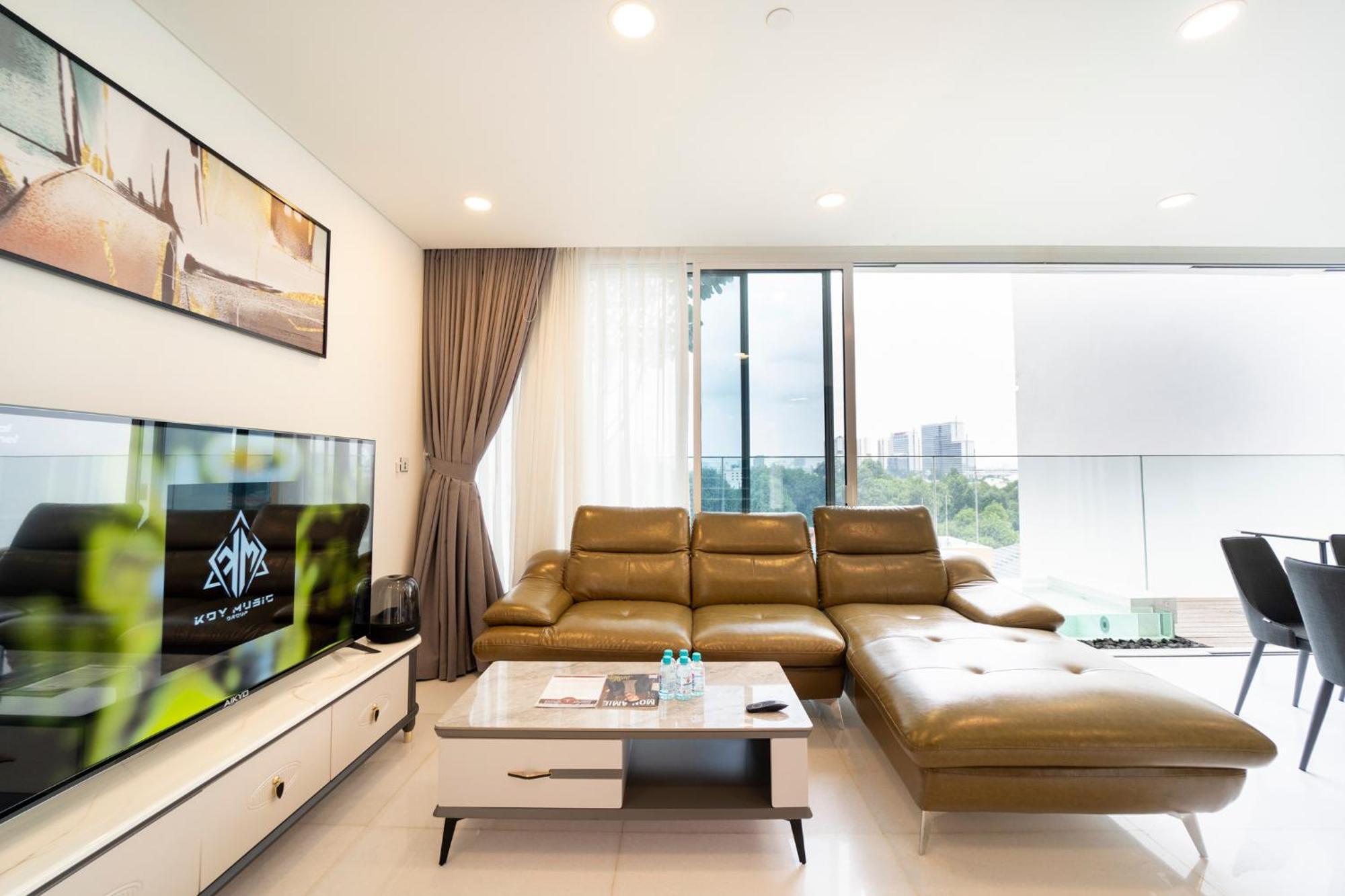 Serenity Saigon Sky Villas - Free One Way Airport Shuttle Хошимін Екстер'єр фото