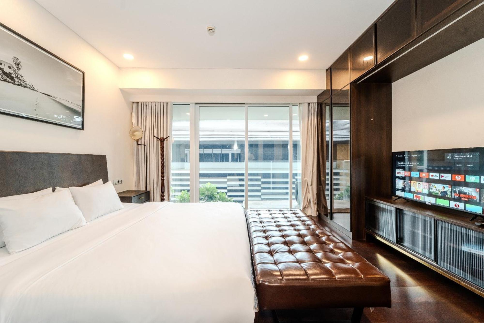 Serenity Saigon Sky Villas - Free One Way Airport Shuttle Хошимін Екстер'єр фото