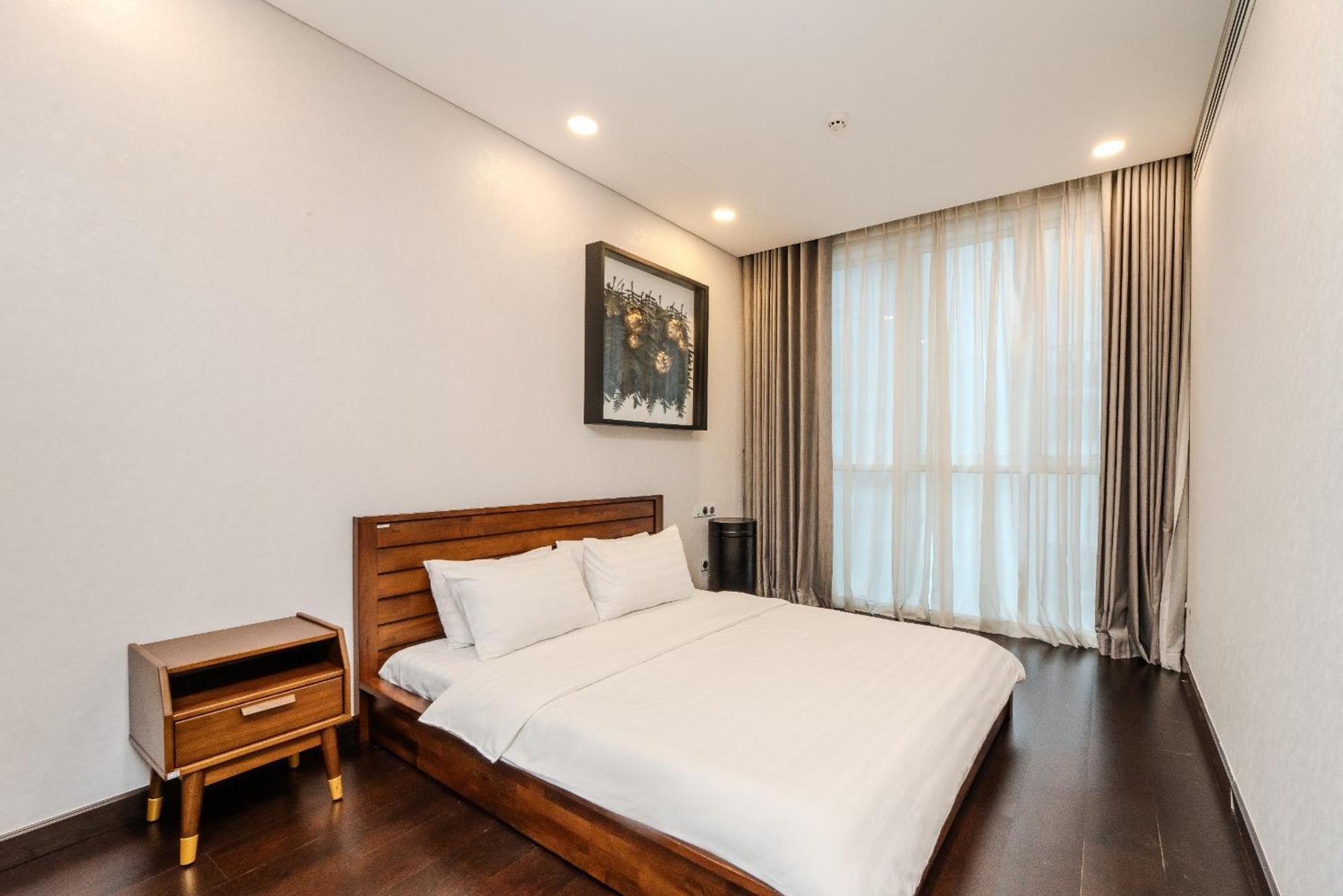 Serenity Saigon Sky Villas - Free One Way Airport Shuttle Хошимін Екстер'єр фото