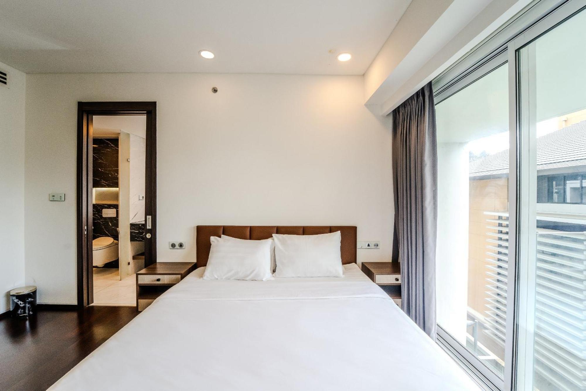 Serenity Saigon Sky Villas - Free One Way Airport Shuttle Хошимін Екстер'єр фото